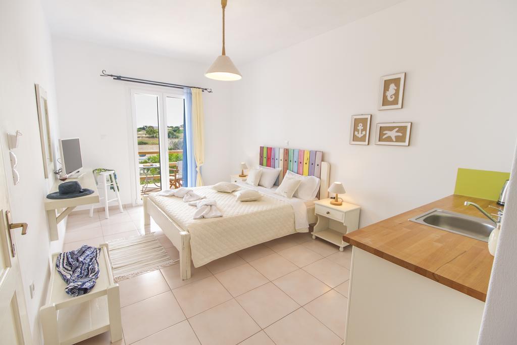 Faros Apartments Milos Island Extérieur photo